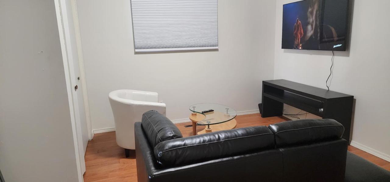 Chesskings Guest House - Unit 1 Виннипег Экстерьер фото