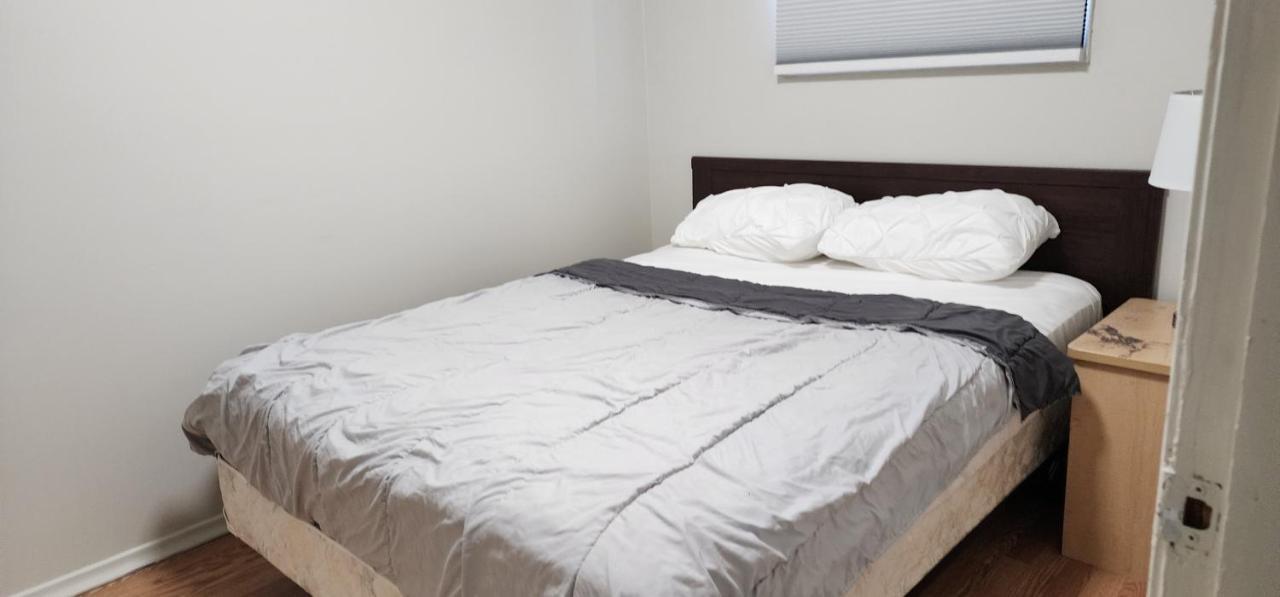 Chesskings Guest House - Unit 1 Виннипег Экстерьер фото